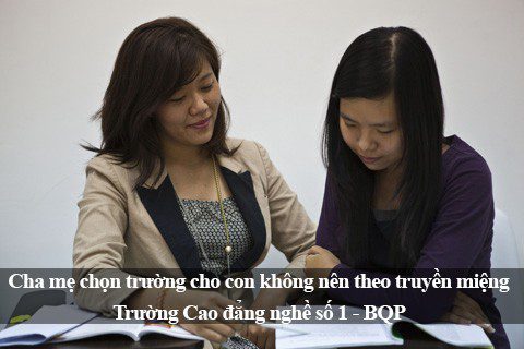 Cha mẹ chọn trường cho con