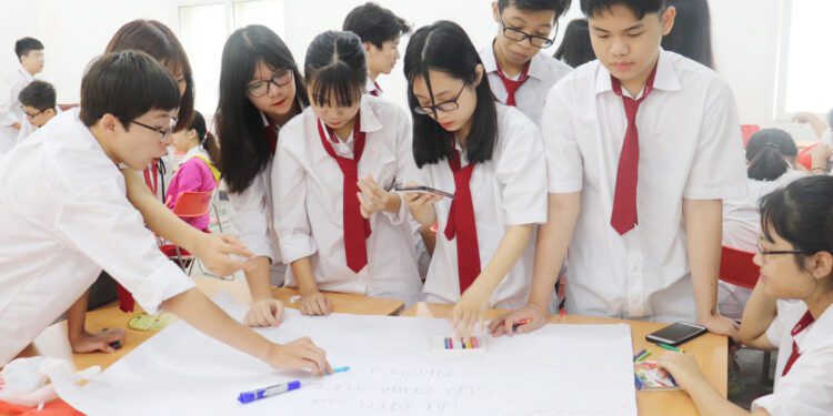 Xét tuyển học bạ là gì? Lợi ích gi cho hàng vạn thí sinh năm 2023?