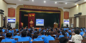 Hội nghị cung cấp thông tin thị trường lao động cho học sinh, sinh viên năm 2023
