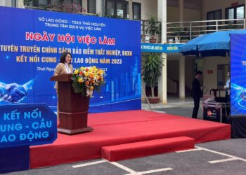 Tham dự Ngày hội việc làm tuyên truyền chính sách bảo hiểm thất nghiệp, BHXH Kết nối cung cầu lao động năm 2023.