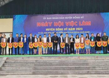 Tham dự  Ngày hội việc làm – Tư vấn hướng nghiệp, tuyển sinh tại THPT Đồng Hỷ 2023