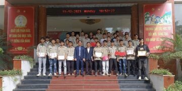Tổ chức Lễ trao bằng – chứng chỉ cho học viên tốt nghiệp lớp Vận hành máy thi công nền K30, Vận hành máy thi công nền K31.
