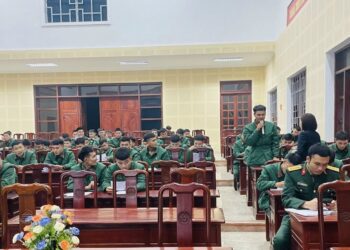 Tổ chức Tư vấn tuyển sinh cho bộ đội xuất ngũ tại Lữ đoàn thông tin 601.