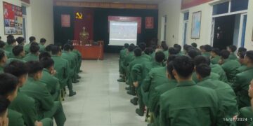 Trường Cao đẳng nghề số 1 tổ chức tư vấn hướng nghiệp cho bộ đội trước khi xuất ngũ tại Sư đoàn 316/ Quân khu 2 năm 2024.
