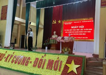 Tư vấn tuyển sinh, hướng nghiệp cho bộ đội xuất ngũ tại Quân khu 2