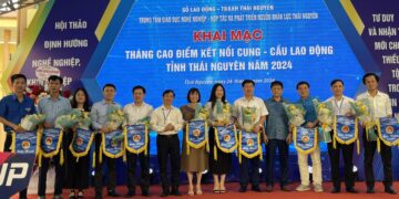 Tham dự Khai mạc tháng cao điểm kết nối cung – cầu lao động tỉnh Thái Nguyên năm 2024.