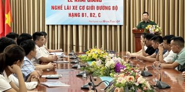 Tổ chức khai giảng lớp Đào tạo lái xe cơ giới đường bộ hạng B2