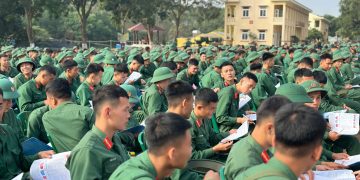 Tư vấn tuyển sinh, hướng nghiệp cho bộ đội chuẩn bị xuất ngũ tại Sư đoàn 3 Bắc Giang