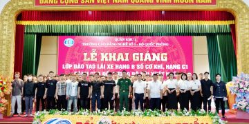 Khai giảng lớp đào tạo lái xe ô tô hạng B số cơ khí và hạng C1 cho bội đội, công an xuất ngũ tháng 9 năm 2025