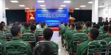 Trường Cao đẳng nghề số 1 BQP tham gia tư vấn, hướng nghiệp cho bộ đội xuất ngũ tại BTM/ BTL Thủ đô