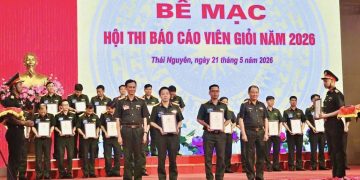 Trường Cao đẳng nghề số 1 xếp thứ nhì Hội thi Báo cáo viên cấp Quân khu