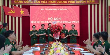 Lễ trao quyết định nghỉ chờ hưu đối với Đại tá Phạm Văn Hòa