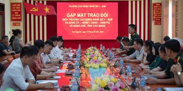 Đảng ủy xã Đông Khê làm việc tại trường Cao đẳng Nghề số 1