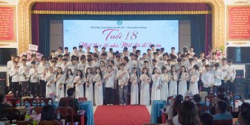 Lắng đọng Lễ Tri ân và Trưởng thành của học sinh khối 12