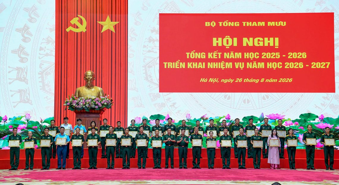 Trường Cao đẳng Nghề số 1 được khen thưởng tại Hội nghị tổng kết năm học 2025-2026