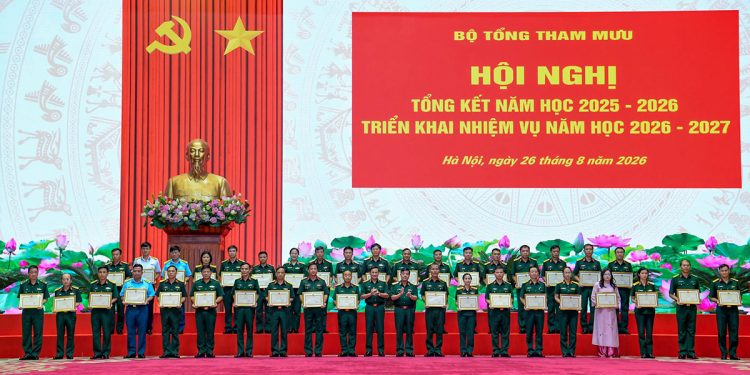 Trường Cao đẳng Nghề số 1 được khen thưởng tại Hội nghị tổng kết năm học 2025-2026