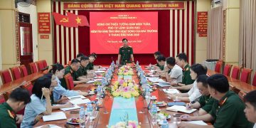 Thiếu tướng Đàm Minh Tuân kiểm tra, nắm tình hình tại Trường Cao đẳng Nghề số 1